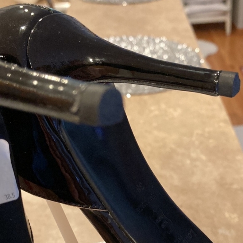 Louis Feraud Paris Heels - Picture 7 of 12